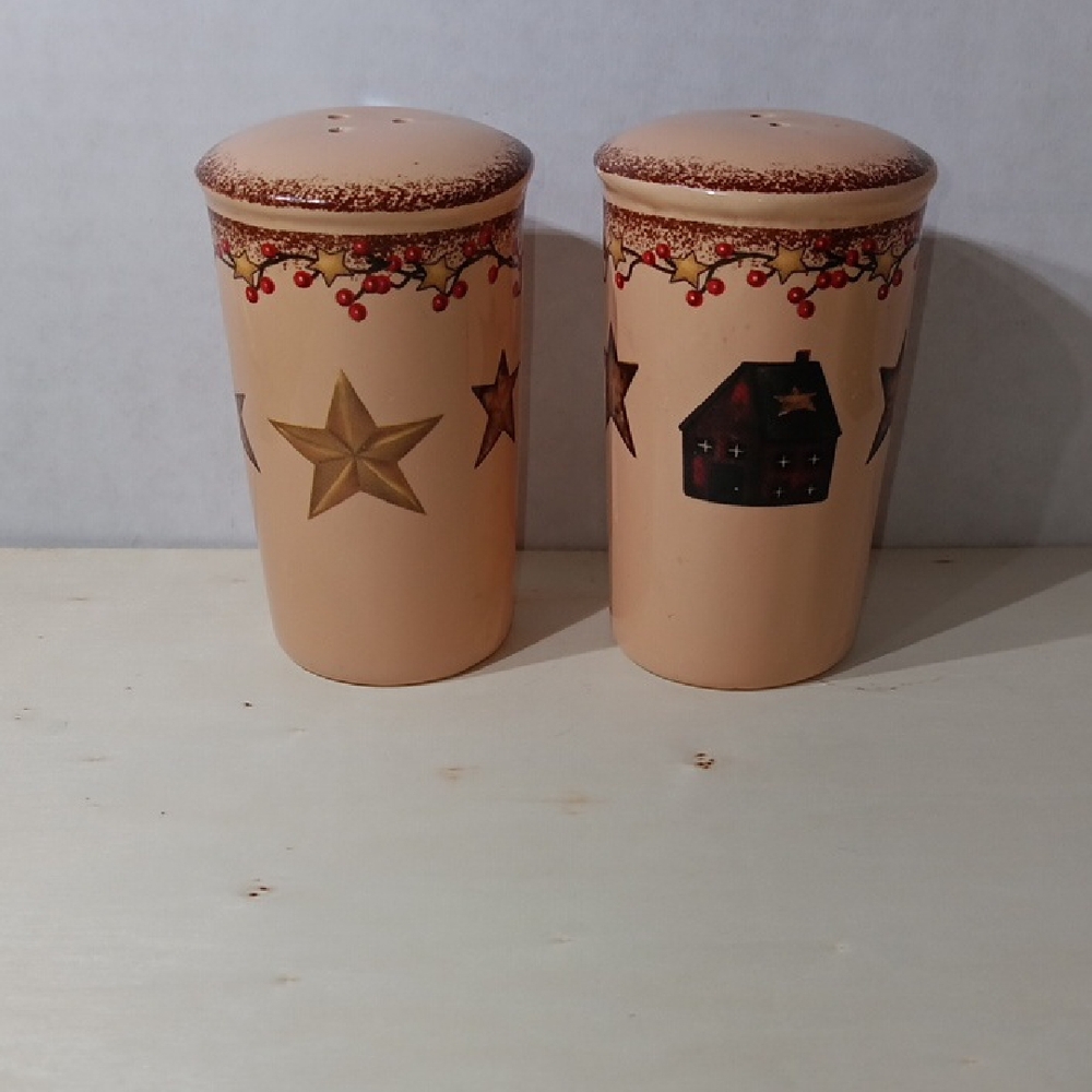 Source Unknown Rustic Star and House Shakers